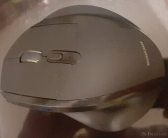 Samsung UE55RU7092UXXH - 55' + čtečka + myš - 5