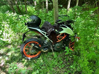 KTM Duke 390 (2018) - poškodená, vhodná na opravu / diely - 5