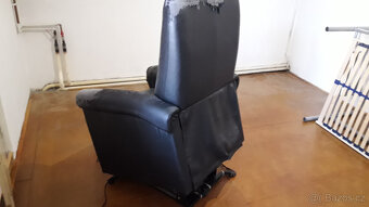 Polohovací křeslo s ovladačem - 5