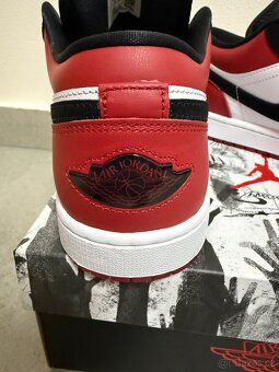 Air Jordan 1 Low SE Black Toe - 5