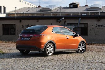 Honda Civic 8g 1.8 v-tec - 5