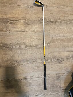 Wilson ProStaff Junior JGI golfový set prav, žlutý (8-11 let - 5
