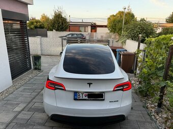 Tesla model Y Performance 10/2022 , 393 KW - 5