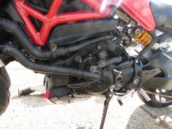 Ducati monster 1200 r - 5