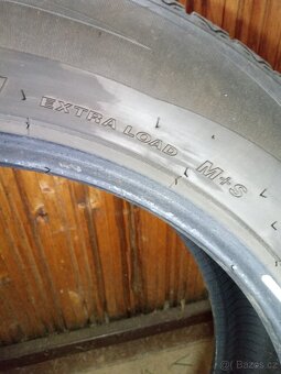 Pneu 235/55/19 - 5