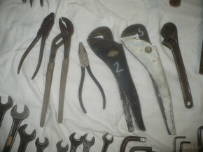 kutilský set nářadí-vrtačka ,flexa,pilky,sekáče,klíče,kleště - 5
