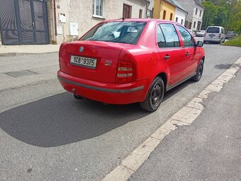 Zdravím Prodám Škoda Fabia 1.2 47kW Rok 2003 nájezd 283xxx - 5