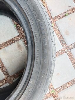 Pneumatiky 235/45 R17 - 5