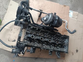 Jeep 2.7 crd hlava motoru - 5