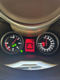 Alfa Romeo 2.4 JTD 20V - 5