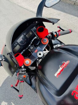 Aprilia RSV MILLE / 998 cm3 / 92 kw / r.v.2002 - 5