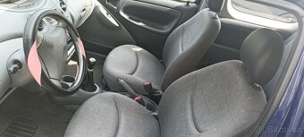 Toyota Yaris 1.0 - 5