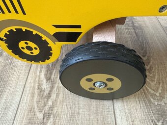 KidLand dřevěné odrážedlo Traktor - 5