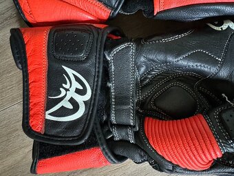 Prodám rukavice BERIK GLOVE 2.0 L - 5