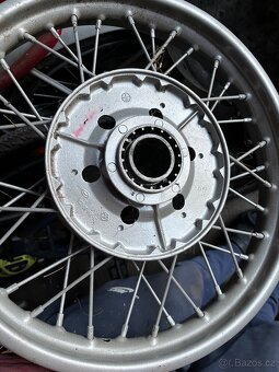 Náboje, kola, středy a řetězovky Jawa/CZ - 5