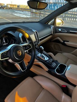 Porsche Cayenne - 5