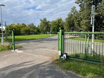 Parkovací stání v bezpečném areálu - 5