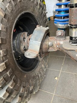 Príruba na osadenie hydroriadenia na nápravu Nissan Patrol - 5