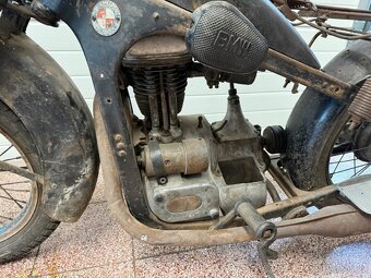 Historický motocykl BMW R35 - veterán, projekt - 5