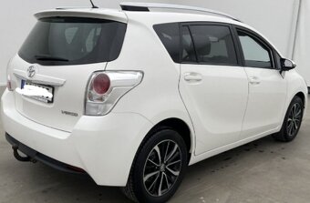 TOYOTA VERSO - 5
