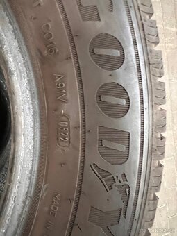 Goodyear efficientGrip 215/65 R15C - 5