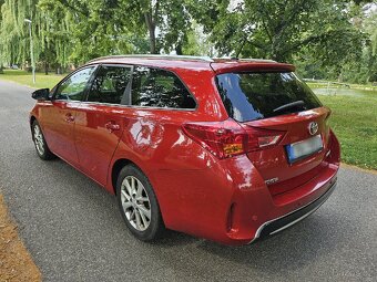 Toyota Auris Combi 1.6i 97KW TS R.V.2014 - 5