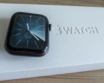 Apple Watch 6 GPS, 44mm, Šedý hliník - 5