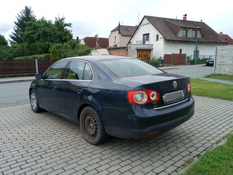 Wolkswagen Jetta 1.6 75 kW rv 2006 - 5