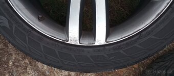Kola Q7 5x130 celoroční pneu 275/45 R20 - 5