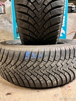 2x 225/60 R17 zimní pneu - 5