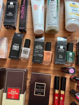 Avon velká sada. Hodnota 13 000,- - 5