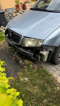 Škoda Fabia sedan 1,4 na náhradní díly nebo opravu - 5