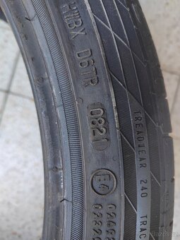 Prodám 2ks letních pneu 235/40/20 Continental Contisport 5 - 5