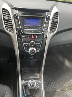 Prodám  Hyundai I30, 1.4i 73kW - 5