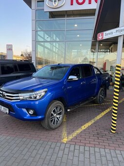 Toyota Hilux - 5