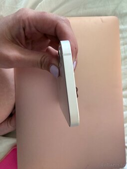 iPhone 12 128 GB bílý - 5