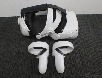 Oculus Quest 2 (128GB) - 5