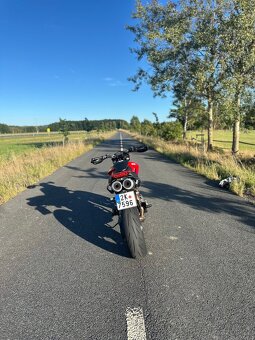 Ducati hypermotard 796 - 5