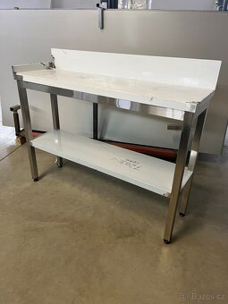 Nerezový pracovní stůl s policí - 5