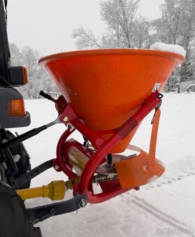 ✨KUBOTA GL21 vyhřívaná kabina • radlice + sypač - 5