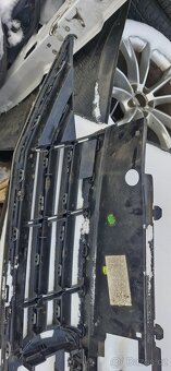 Maska mrizka chladice vw passat 3g b8 - 5