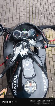 Triumph Sprint 1050st - 5