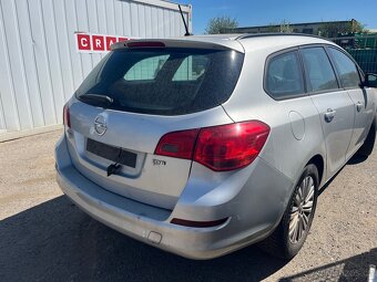 Opel Astra J - díly z vozu - 5