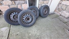 Zimni penu 205/60 R16 - 5