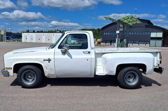 Chevrolet C10 Stepside Shortbox z roku 1986 - 5
