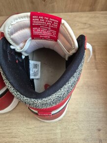 Nike Jordan Retro High OG Chicago Lost and Foud vel.40 - 5