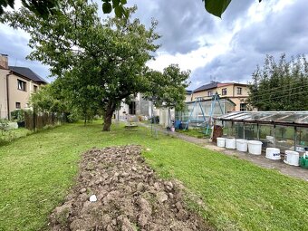 Prodej rodinného domu 240 m², na pozemku 1199 m², Praha - Ho - 5