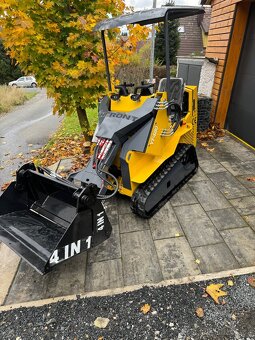 Smykový pásový nakladač sedadlový, lžíce 4v1. - 5