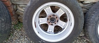 Prodám alu kola 6,5J×15H2 ET37 zimní pneu - 5