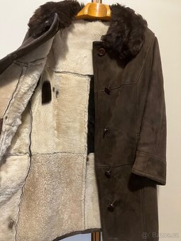 Dámské kožené kabáty, čepice - 5